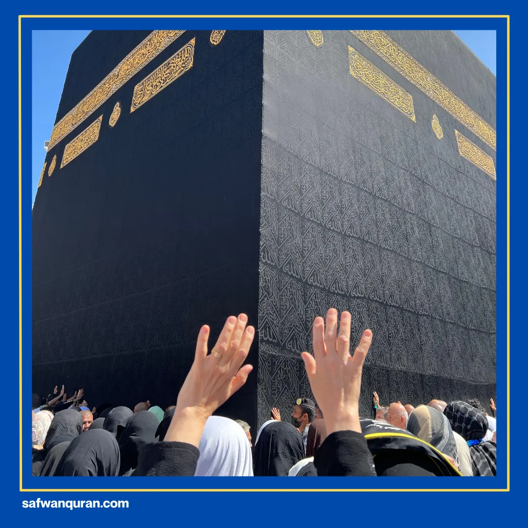 berdoa di kabah